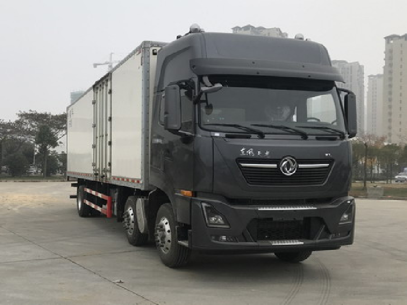 東風(fēng)小三軸冷藏車